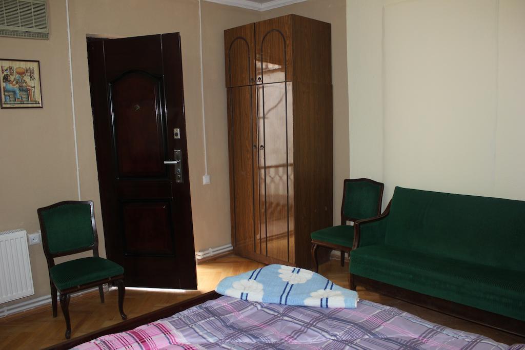 Old District Guest House Tiflis Habitación foto